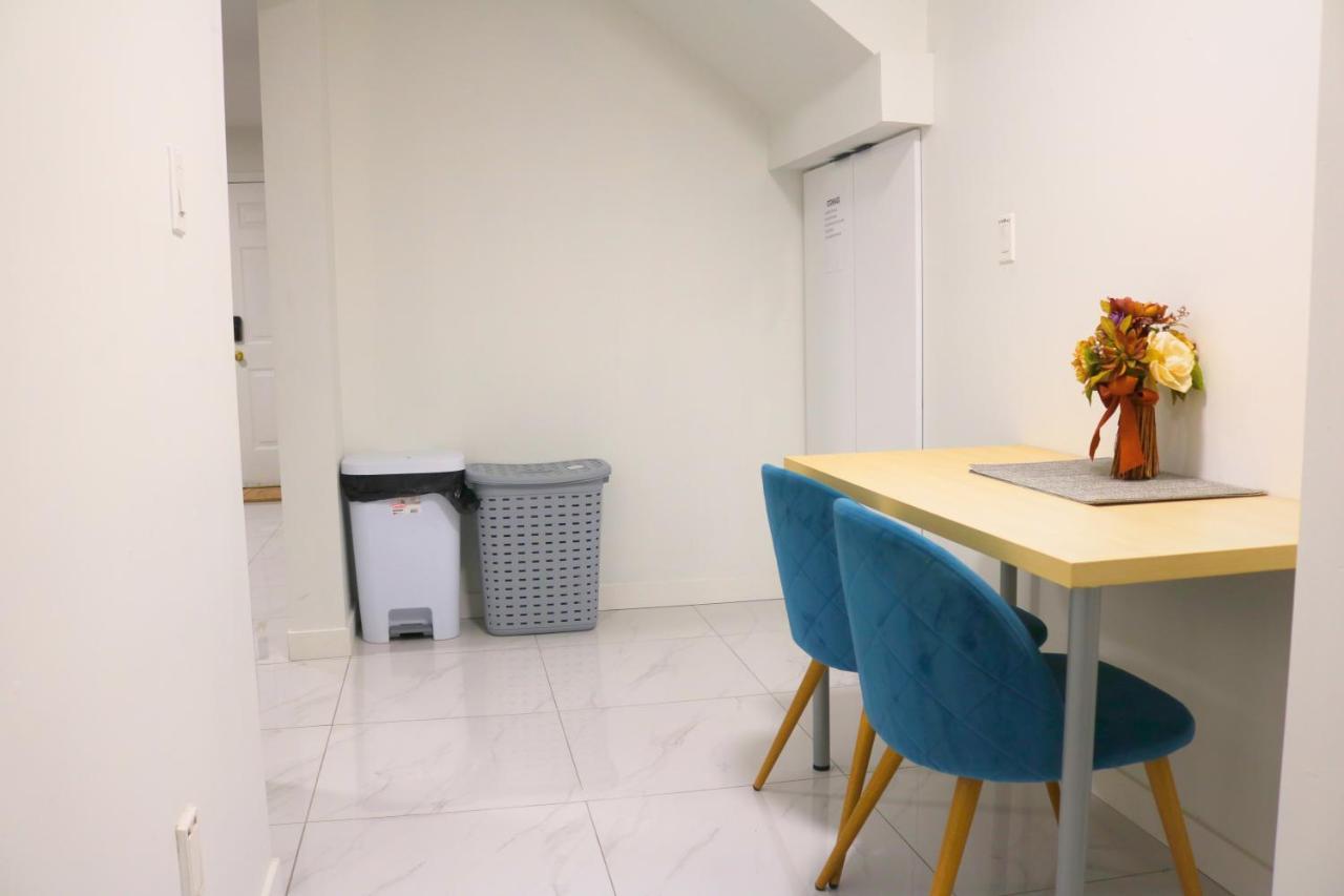Pristine 3 Beds 2 Washroom Guest Suite 素里 外观 照片