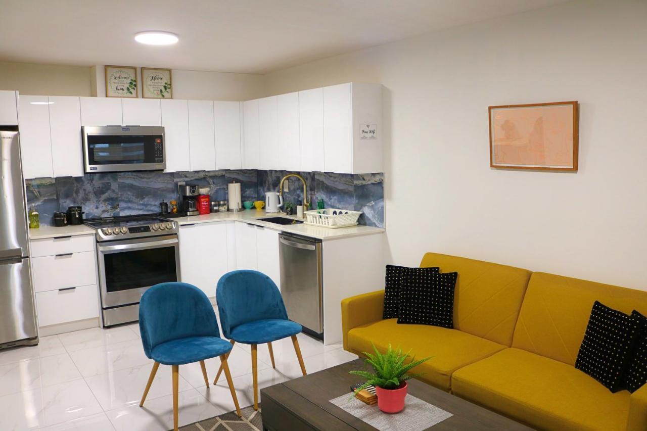 Pristine 3 Beds 2 Washroom Guest Suite 素里 外观 照片